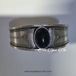 Bracelet ajustable en agent d’inspiration berbère avec une pierre Onyx
