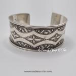 Bracelet ajustable en argent, orné d’une gravure berbère
